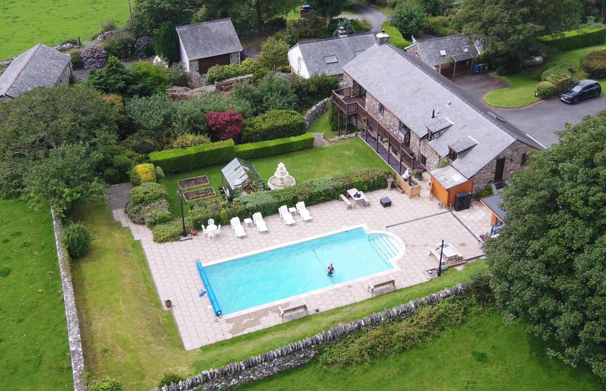 The Old Farmhouse B&B Dyffryn Ardudwy Exterior photo
